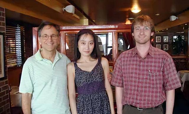 她是上海交大的女博士,靠4任丈夫实现升迁,被称为"科研妲己"_璐璐