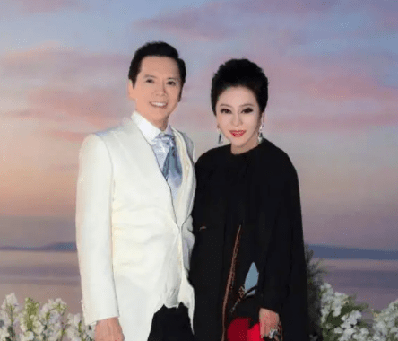 张柏芝是他们公司的第一个大红星.