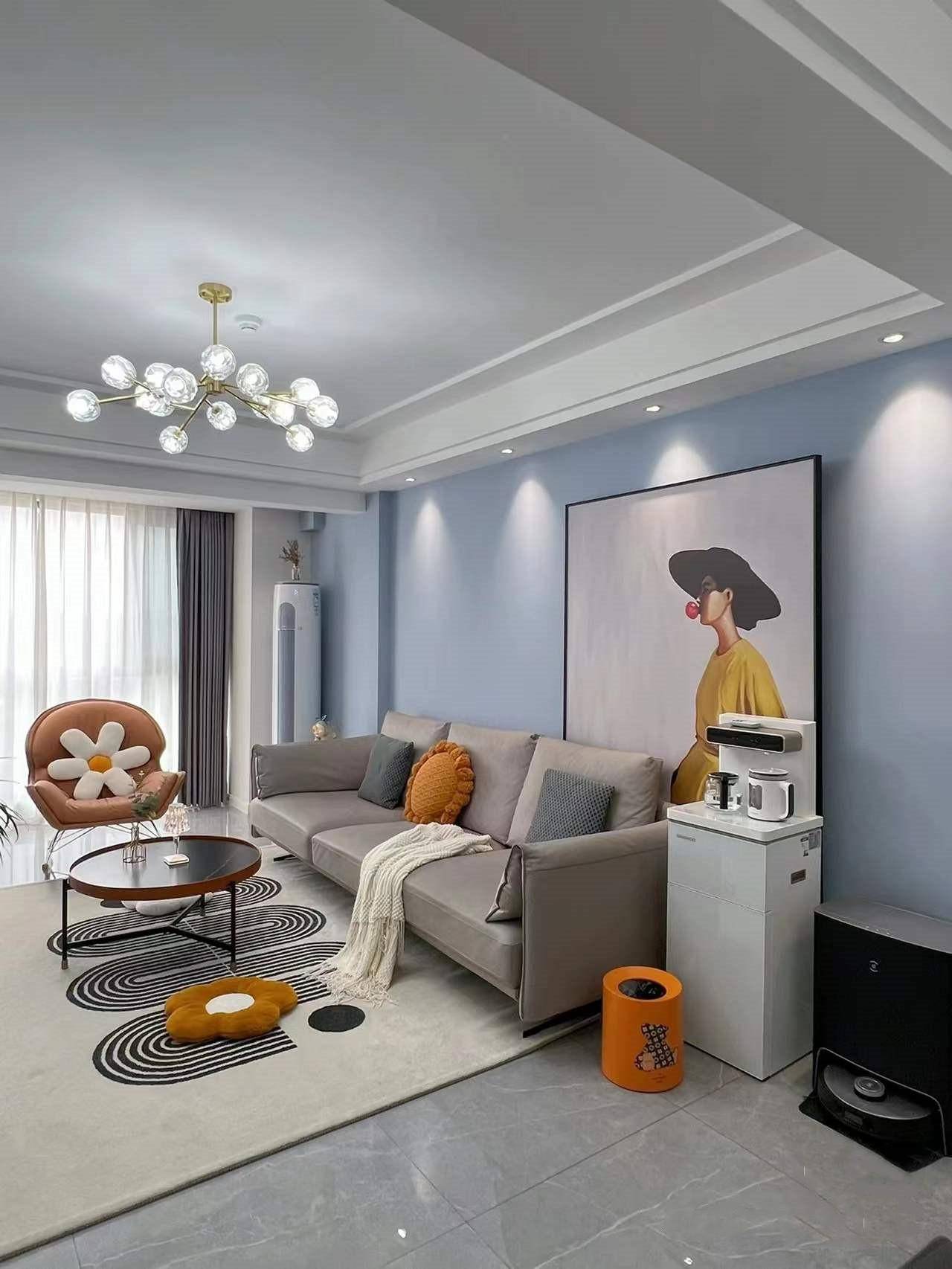 她家80平米,全屋乳胶漆,不做任何造型,十分简约大方,耐看极了