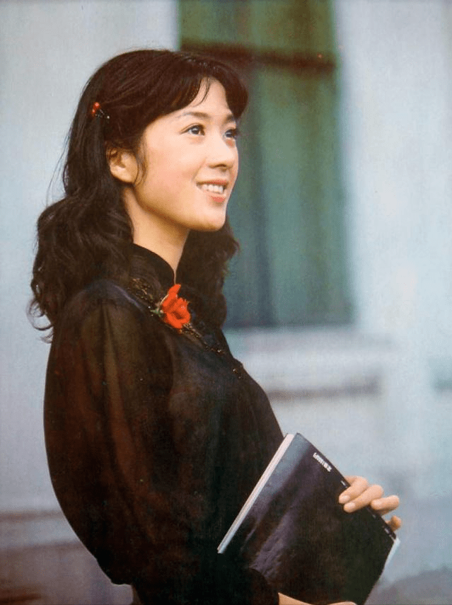 80年代当红女演员现状:张瑜离婚,周洁离世,朱琳一生未育_林芳兵