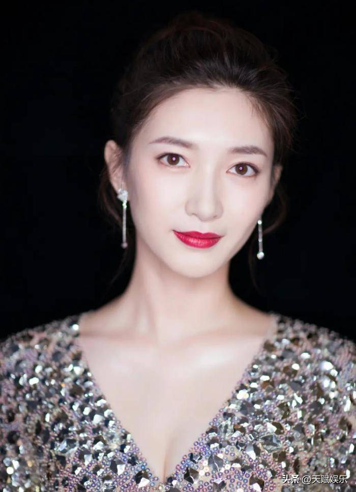 走进演艺圈了解,认识拼搏奋斗的女演员江疏影(59)_图片尺寸_网络_参考