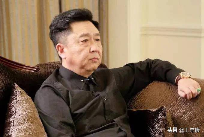 王文林73岁时离开德云社,47岁郭德纲挥泪当场致歉,51岁于谦却_先生