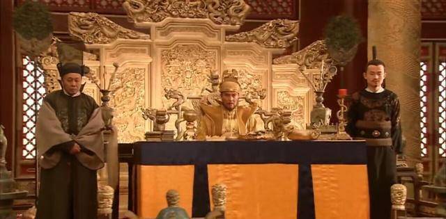 特色？那个朝代皇帝有意思，老爸前脚刚走，儿子后脚就打老爸的脸