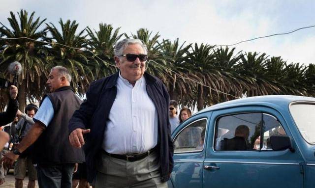 直到2010年,年近75岁的何塞·穆希卡当上了乌拉圭的总统,而何塞