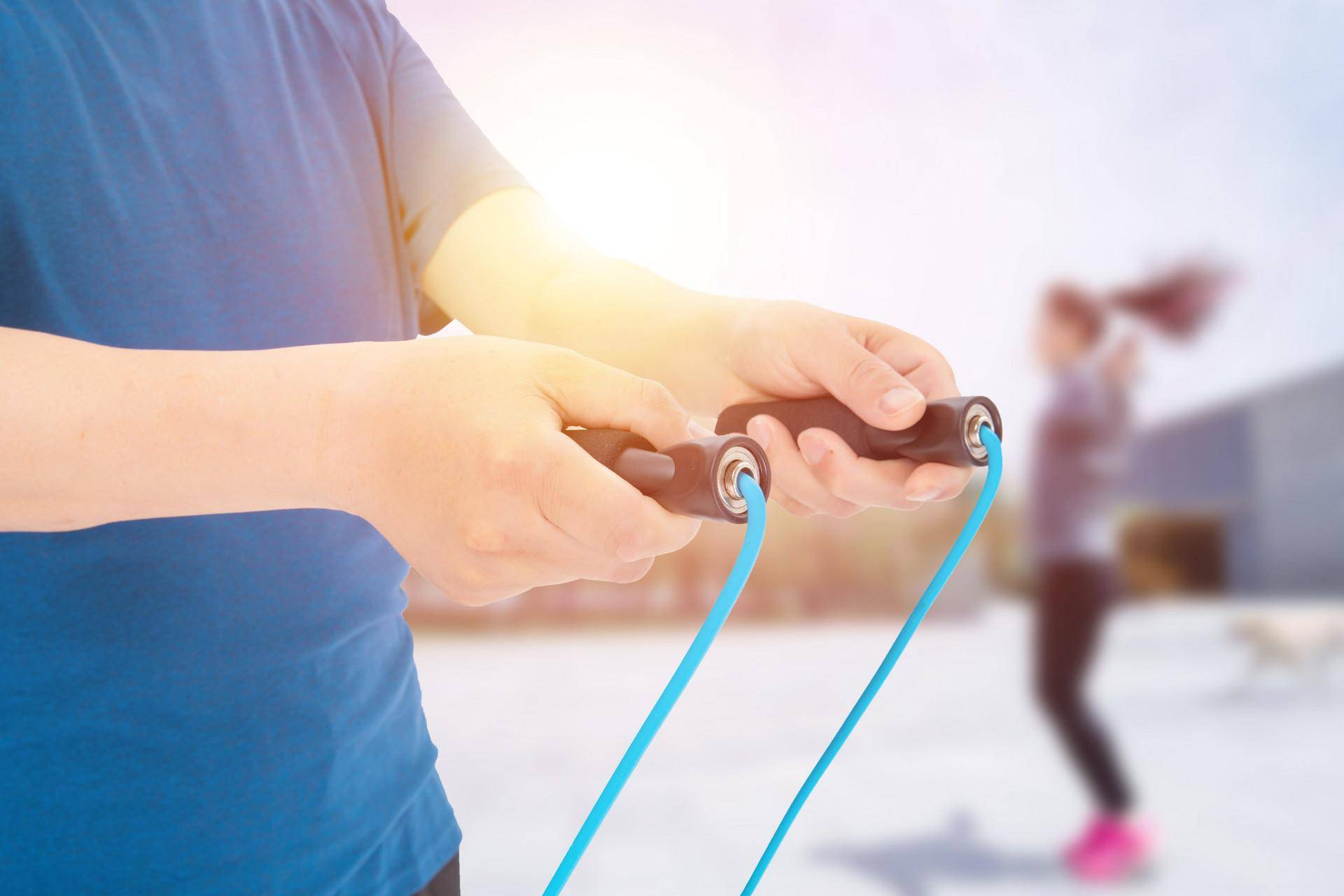 跳绳会不会变高?儿童身高高需要做什么?_补充_身体_骨骼