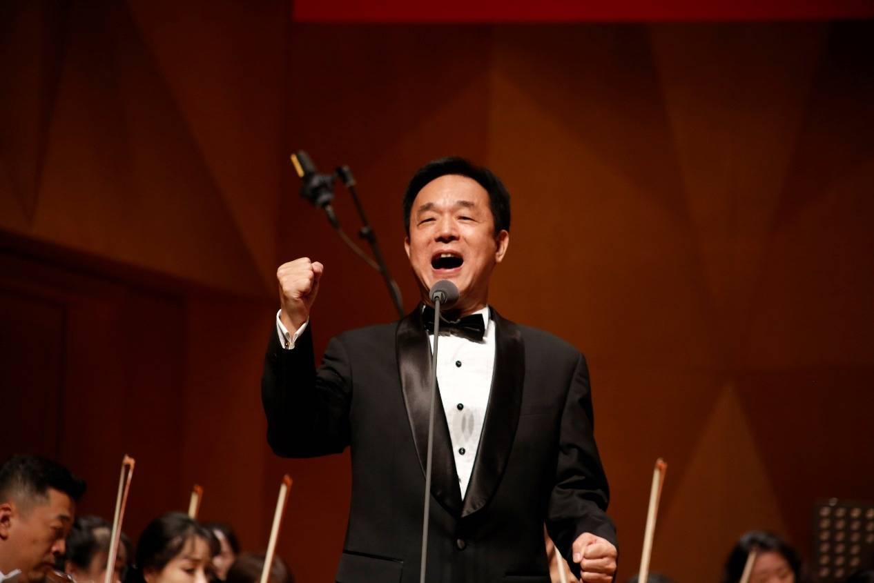 李源伟 赵久峰 孙健 彭思超 罗雪瑜刘燕平 刘小幻 杨乐 范媛媛田思颖