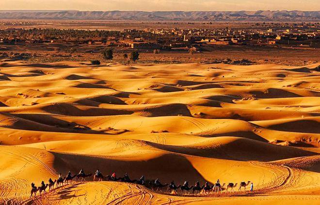 若挖光撒哈拉沙漠的沙子,下面会有什么?