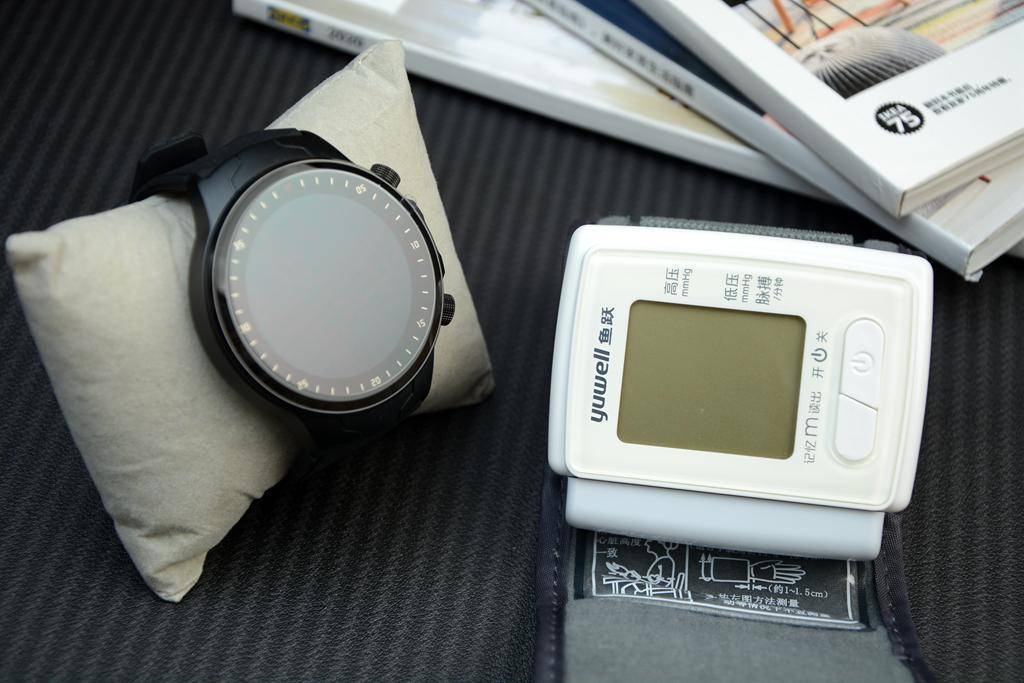 步入中年的80后,健康尤为重要,dido E40S气泵式血压智能手表体验