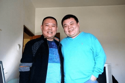 "综艺万花筒"刘刚:与李彬同台主持走红,胖到亲爸擦肩过认不出_父亲