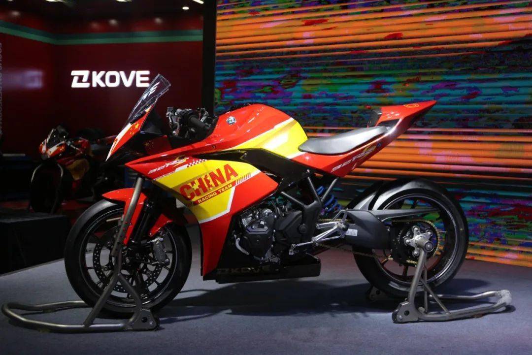 直击摩博会|凯越400级四缸仿赛首现,321rr-s国家队限定版售27980元