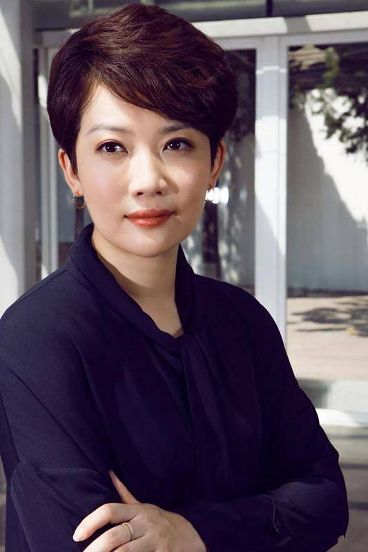 电视美女主持人王端端,近照豪气爽直,优雅风趣,另一半却是个谜_老公