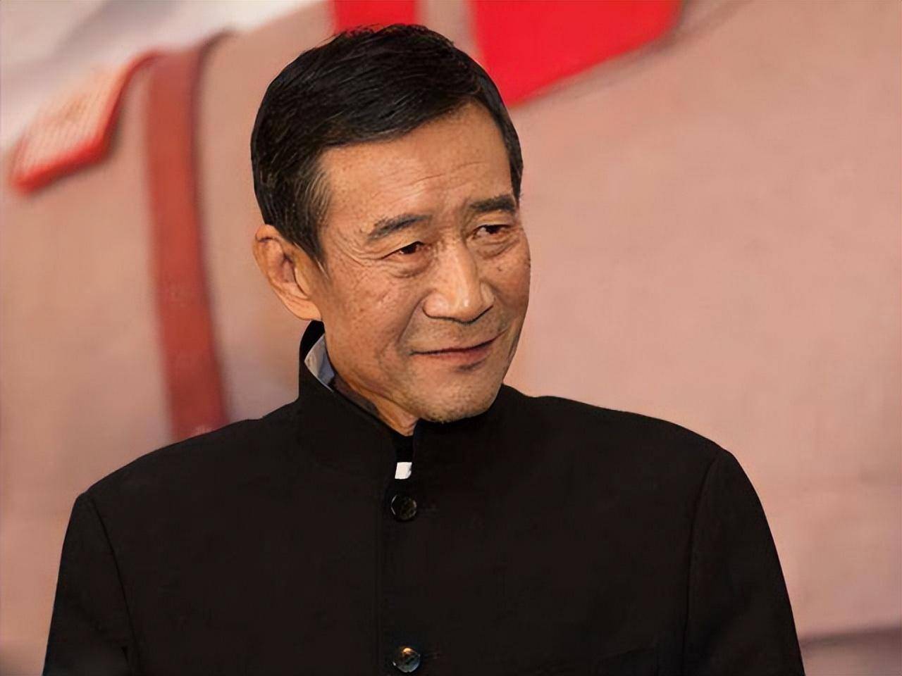 李雪健饰演的林帅大获成功,全场掌声雷动,王广美因为这个_表演_角色