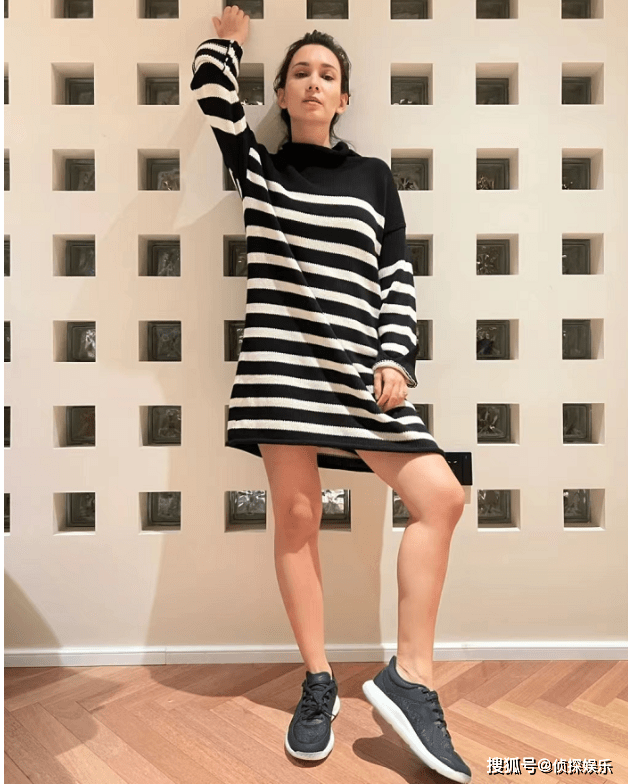 韩庚妻子晒健身照，产后俩月恢复完美曲线，全身零赘肉羡煞旁人