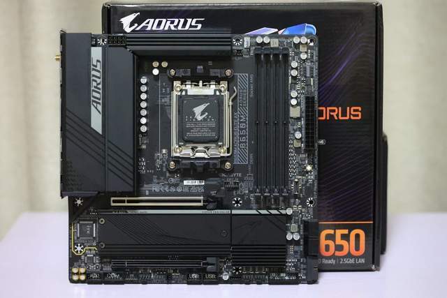 Zen 4新平台性价比中端主板,技嘉小雕B650M AORUS ELITE AX评测体验