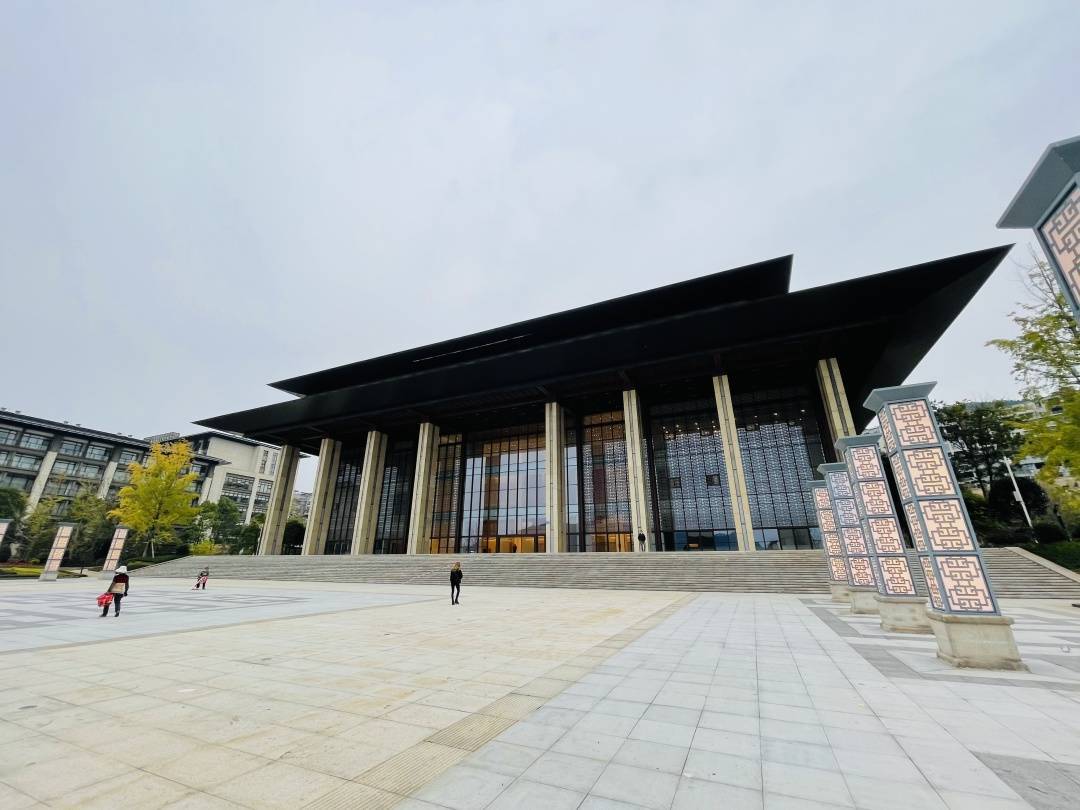 从落下闳大剧院到老城市民空间,从阆苑不夜天·嘉陵江山游到阆中古城