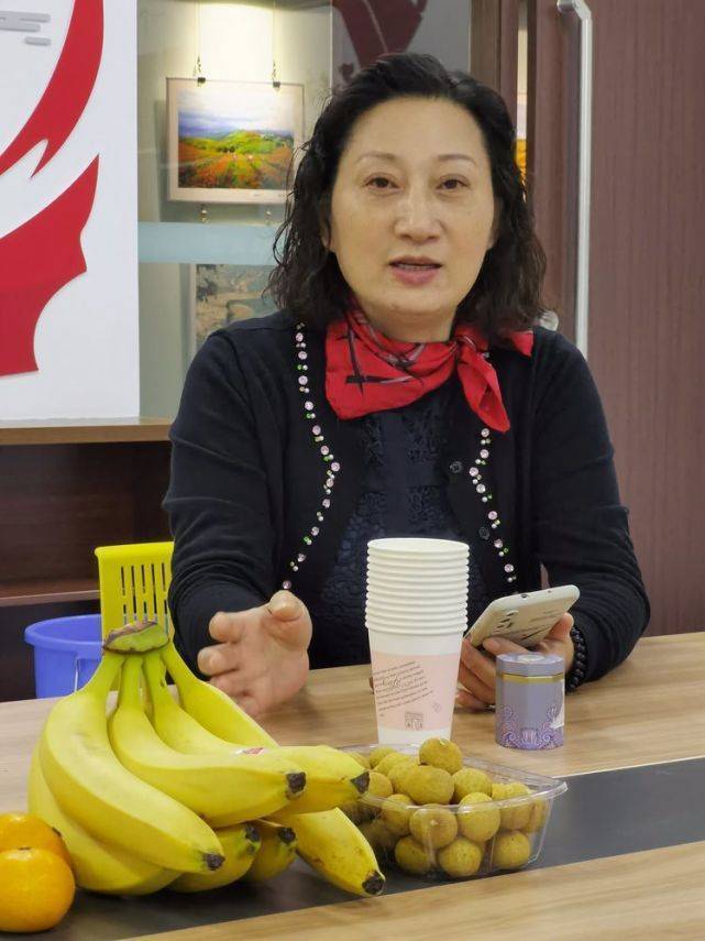 老年大学手机摄影班的班长,都自觉无私奉献,履行"老"班长的职责.