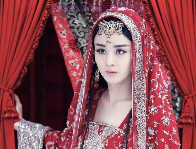 杨幂赵丽颖李沁刘诗诗彭小苒,女星异域造型你pick谁?