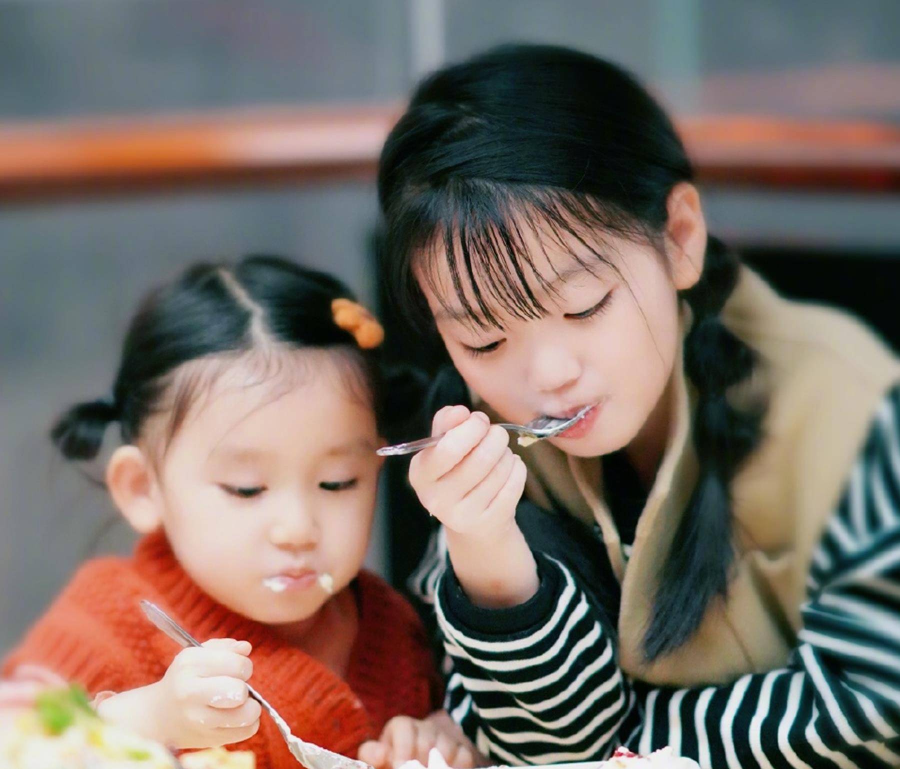 4岁出道养弟弟,一年为家里赚百万,4年过后阿拉蕾现状如何?