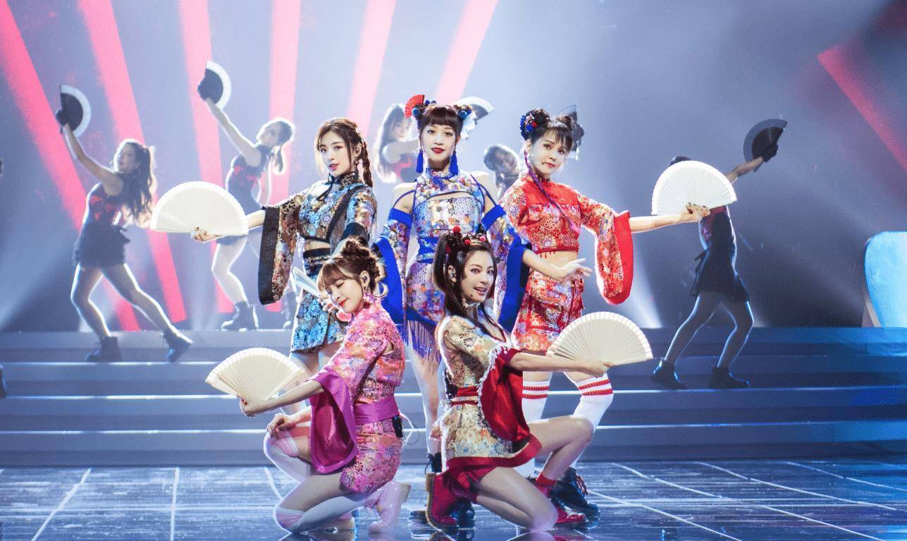 本以为金莎已经够像仙女,见到张含韵我却变心_造型_宅舞_姐姐