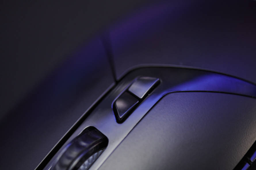 雷柏V30W双模无线游戏鼠标评测:160小时长效续航,FPS游戏好伴侣