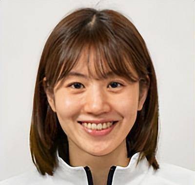 世界羽联最新排名:石宇奇继续下滑 各单项前10无变化_tai_axelsen_chi