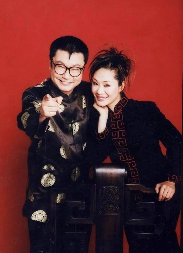 55岁著名歌手于文华:午餐只吃馒头蘸酱,演出还得自带饭菜_李凡_女儿