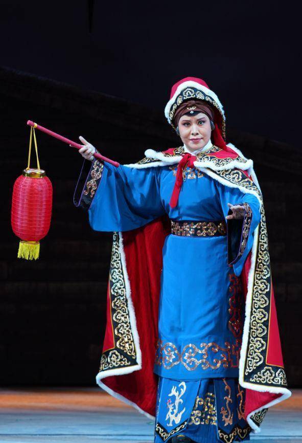 大赞京剧名家翟墨演出《夫人城》并且配文"反对霸权,守土有责"_梅兰芳