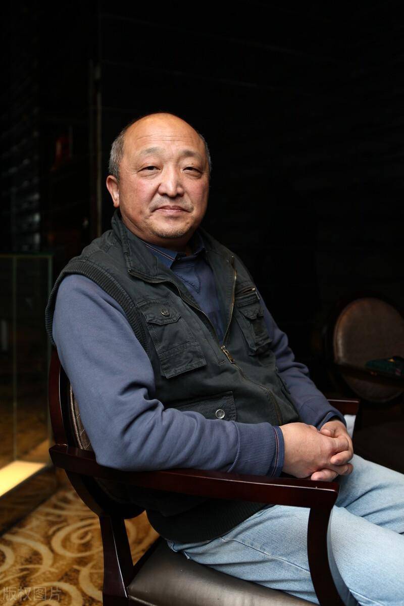 多年不写小说,刘恒一直在当编剧,原因是他无法抵抗文字转换成影像之后