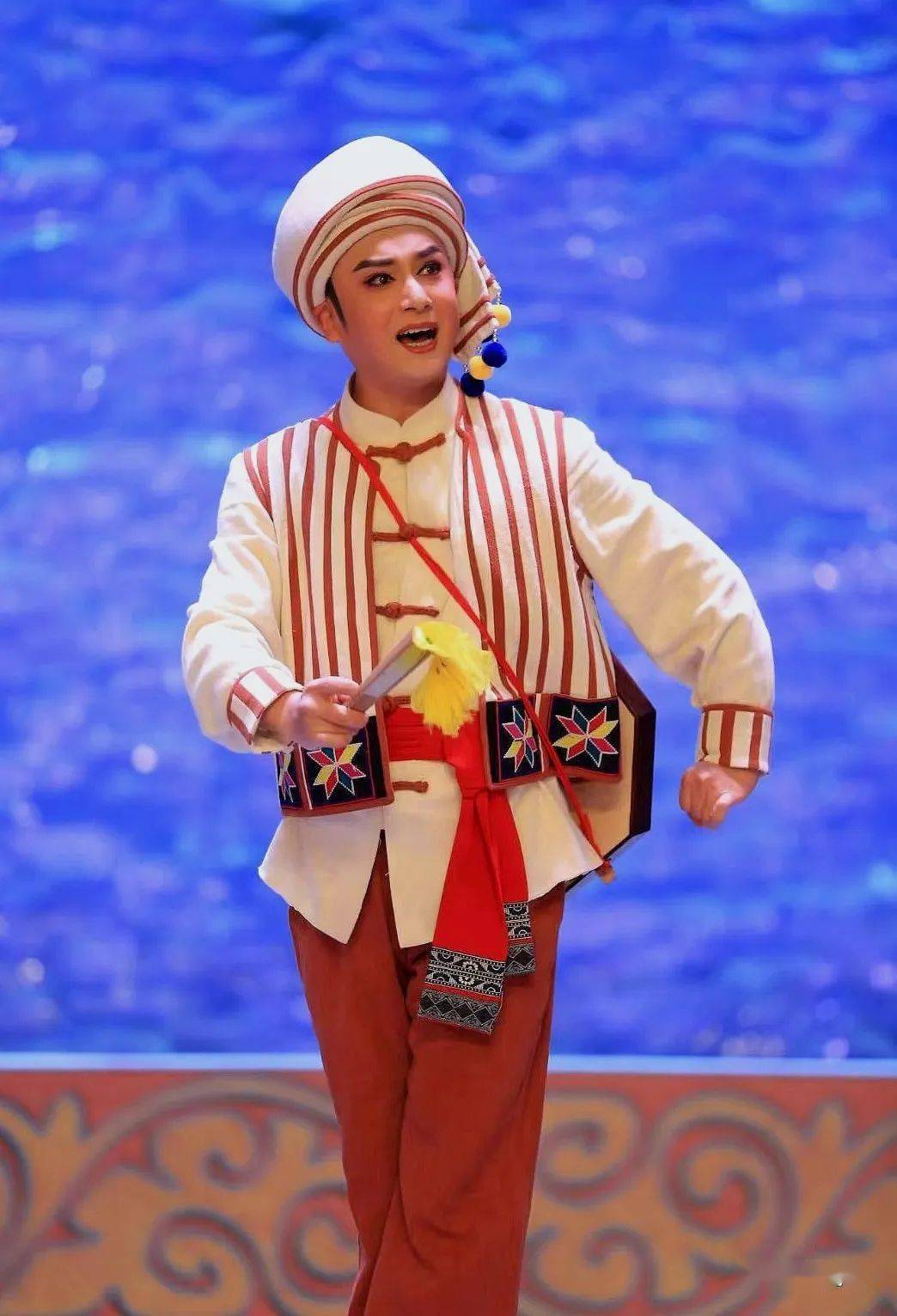 大家好,我是赵文杰,我是金正明,欢迎大家来到直播间……"祥云时讯