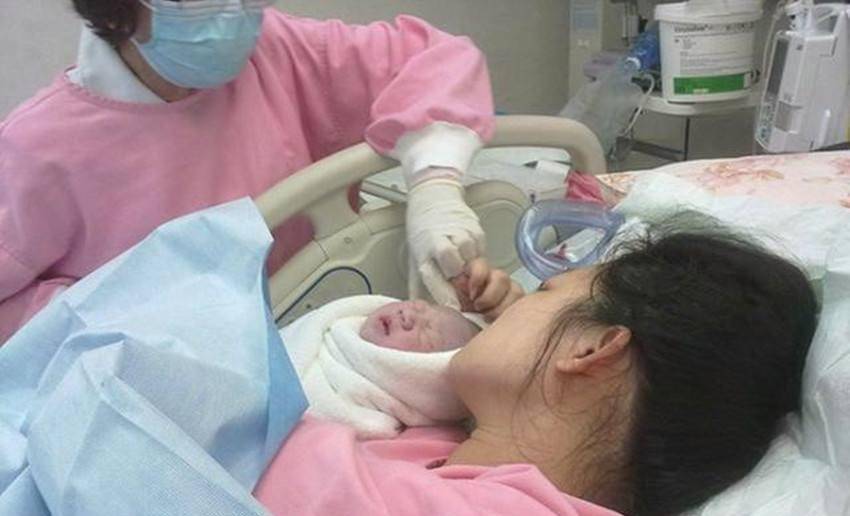 辽宁巨婴刘思琦:16岁不会剪指甲,佣人给她穿衣服,如今是设计师_父母