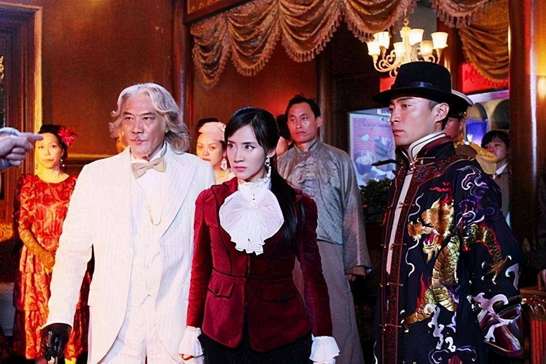 38岁的王智,综艺上是小透明,节目之外却获资源成为大赢家_赵薇_电影