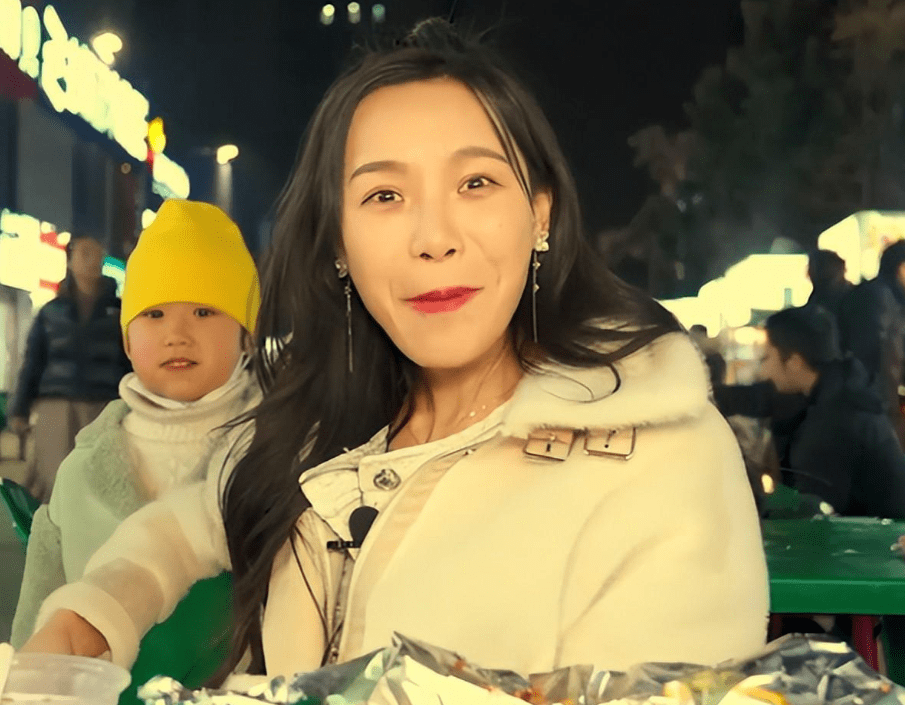 千万粉丝“小贝饿了”被曝带货问题食品 监管称