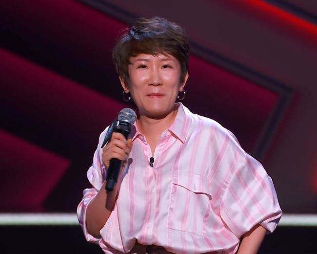 铁岭石油公主张踩铃:靠唠嗑成百万网红,怀二胎参加《奇葩说》