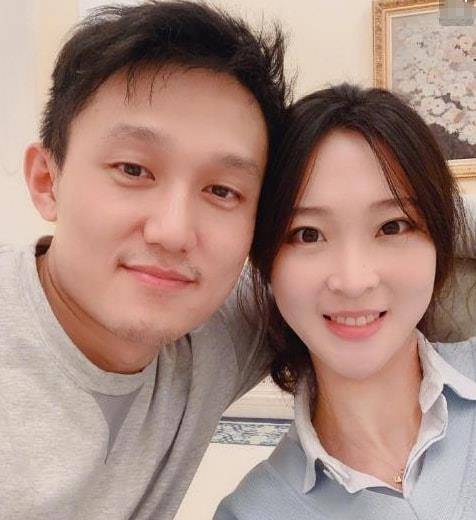 惠若琪近照晒娃:女儿不满半岁皮肤白皙,睫毛超长,继承妈妈颜值_杨臻博