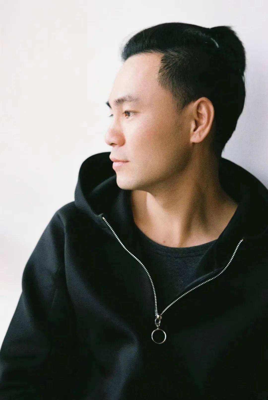 极具特色的国风唱作人"老虎欧巴"王承志带你"启航"!