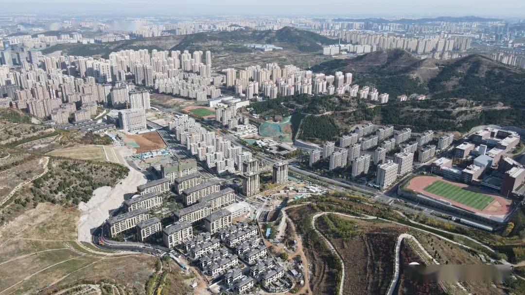 保利公园上城首开/中建星光城市特价房/汉峪片区现状航拍/绿城春来