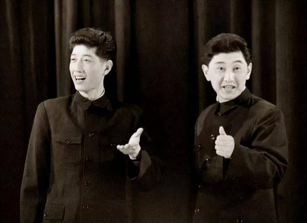 赵佩茹曾被誉为捧哏第一人,早先给小蘑菇常宝堃捧哏,后来还曾为马三立