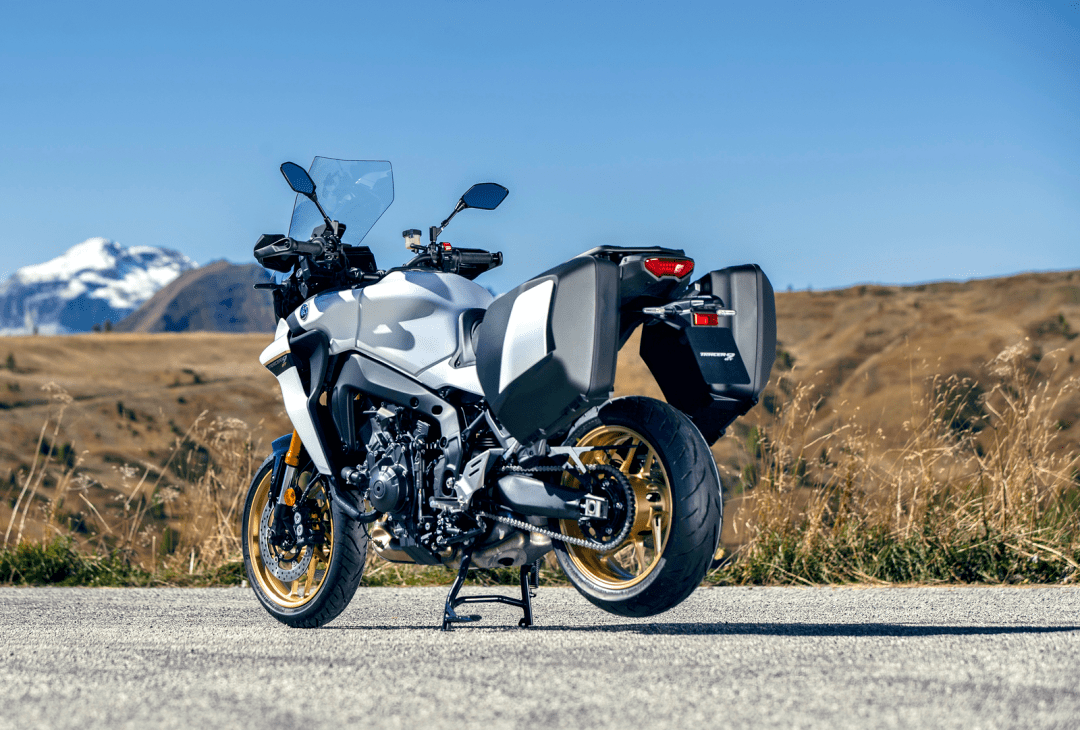 yamaha 2023 tracer 9 运动旅行车 户外特写_搜狐汽车_搜狐网