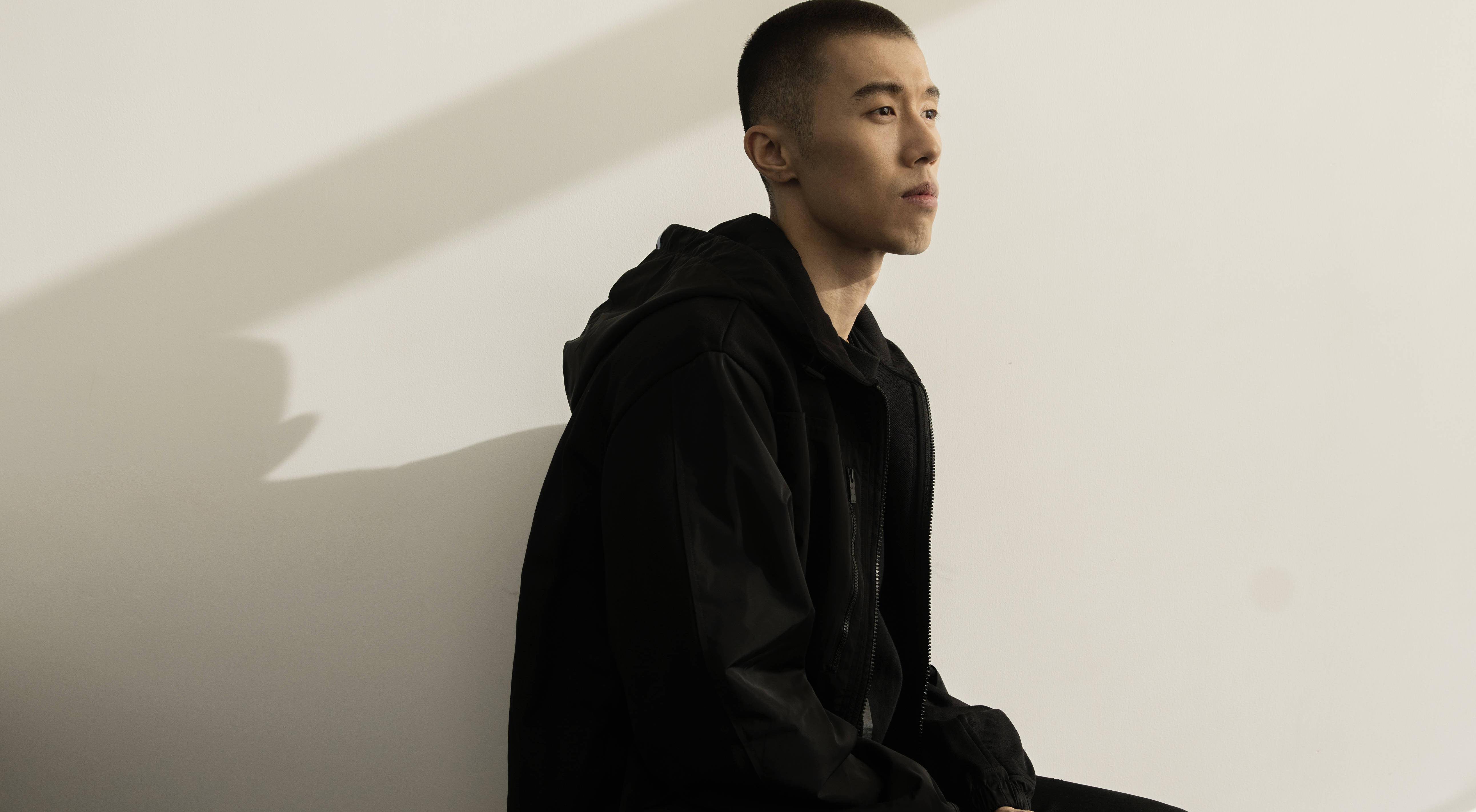 周游:躲在角色背后的一匹野马丨人物_表演_方法论_刘闻