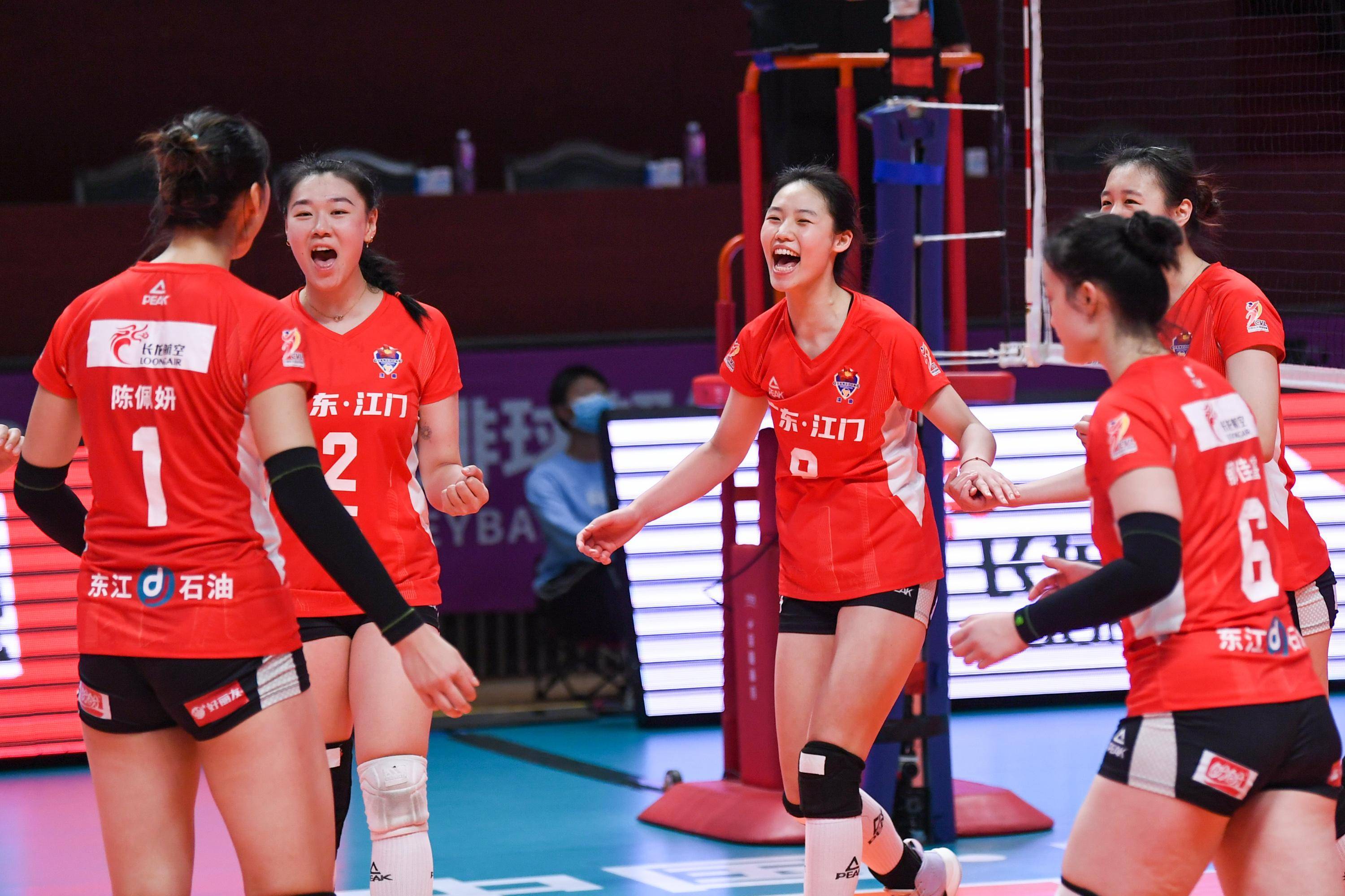 (体育)排球——女排超级联赛:广东江门华体胜云大滇池学院_比赛_常州