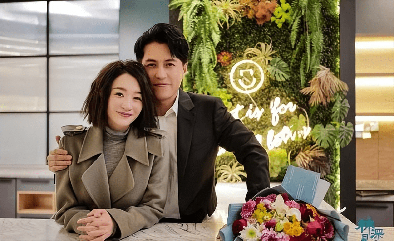 靳东李小冉新剧《林深见鹿》杀青,演员阵容引人期待_冯绍涛_简艾_职场