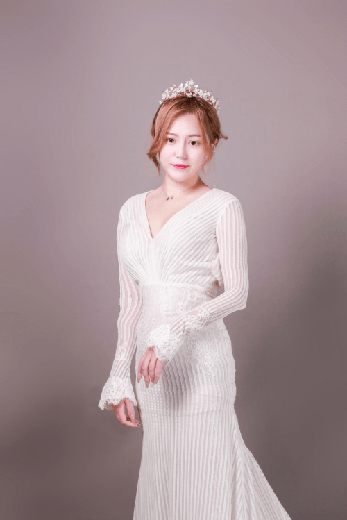 模特王诺希:签约演艺公司,成为焦点关注_表演_训练_风格