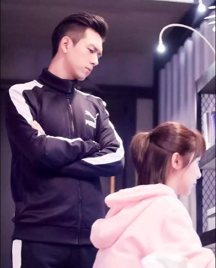 在爱情里,韩商言太过于被动和自卑,幸好遇到主动的佟年_事业_职业