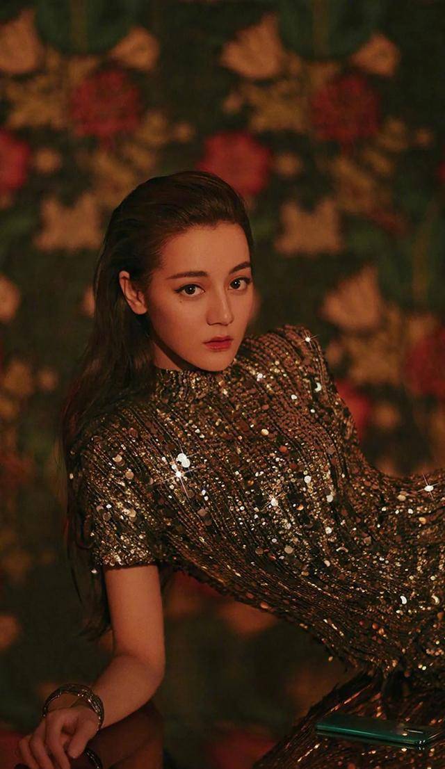 剧组也默许了这种操作_迪丽热巴_井柏然_离开