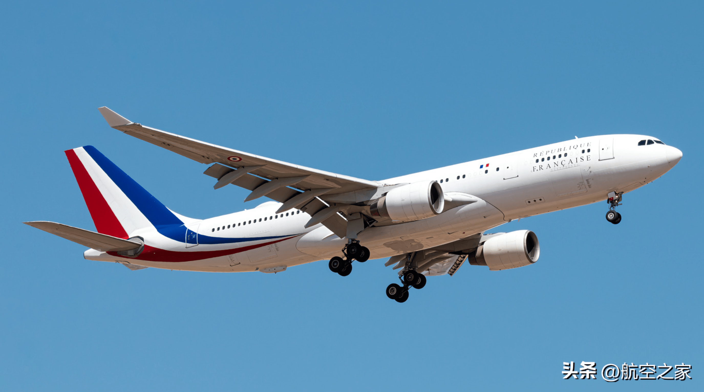 法国总统马克龙乘坐"法国土特产"抵达巴厘岛:24年机龄4手a330_客机