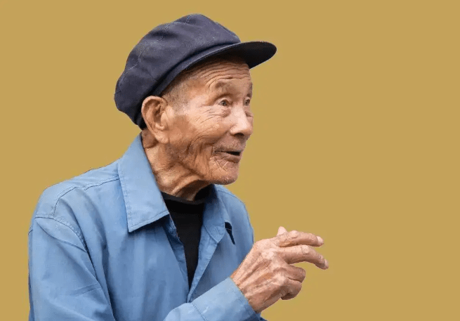 2什么意思,但彭爷爷的骨头跟年轻人差不多,村民们都问彭老爷子的养生