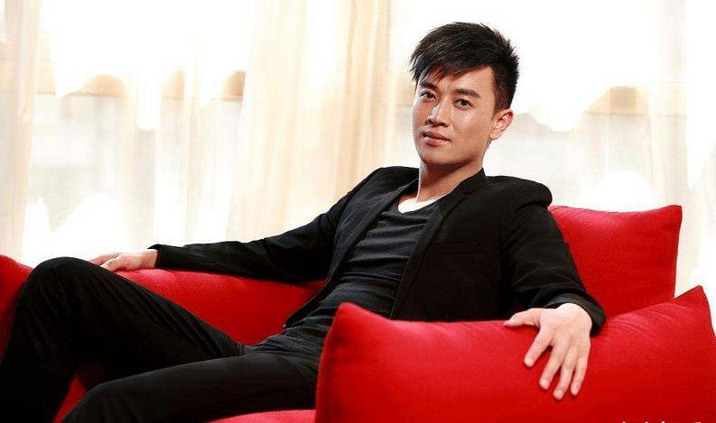 蒋毅酷似贾乃亮,出演多部戏的男主,却仍然在二三线徘徊_演艺圈_作品