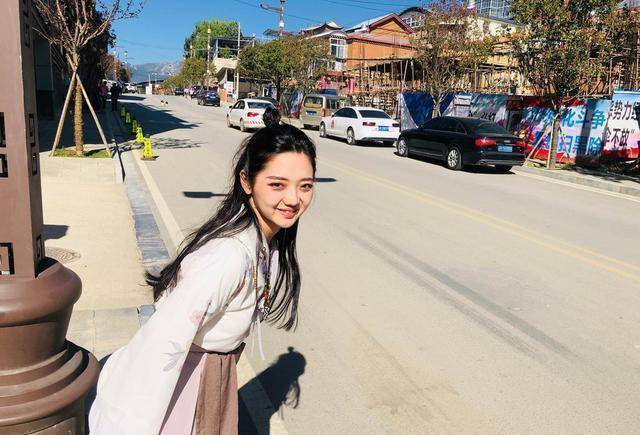 《快乐星球》冰柠檬14年后样貌大变,a4腰大长腿撞脸景甜_张兆艺_生活