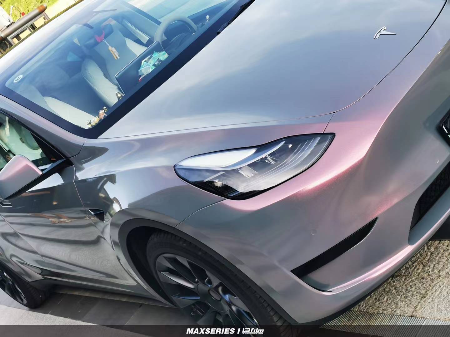 特斯拉modely-lb改色膜星空灰魅影,反衬了车身低调奢华的美_搜狐汽车
