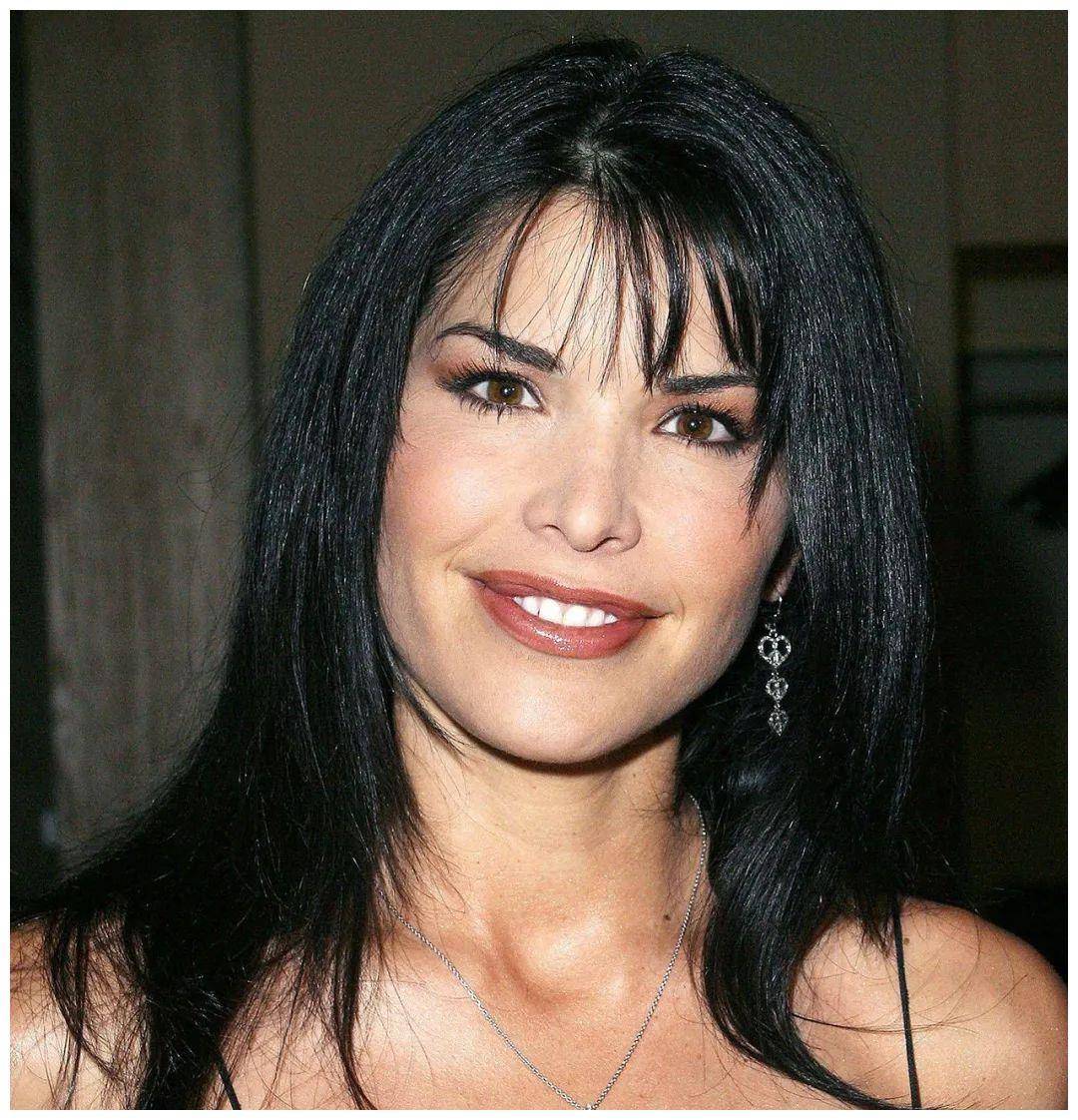 桑切斯借助前夫认识世界首富,恋爱后马上跟前夫说拜拜_杰夫贝索斯